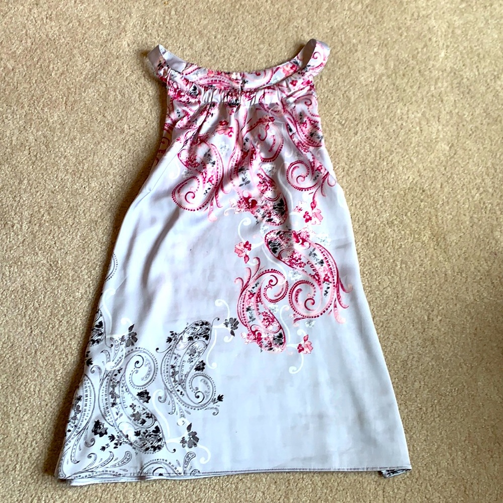 Women’s Pink/Gray Top.